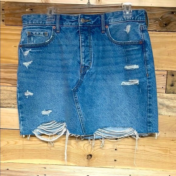 Old Navy size 12 Medium Wash Distressed Mini Denim Button Fly Non-Stretch Skirt - Picture 1 of 13